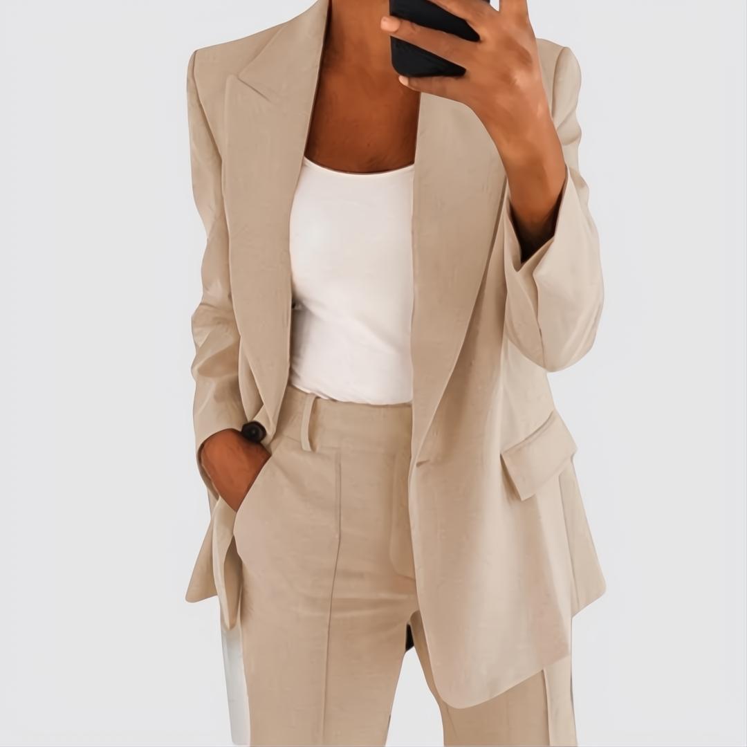 Women's blazer and trousers set